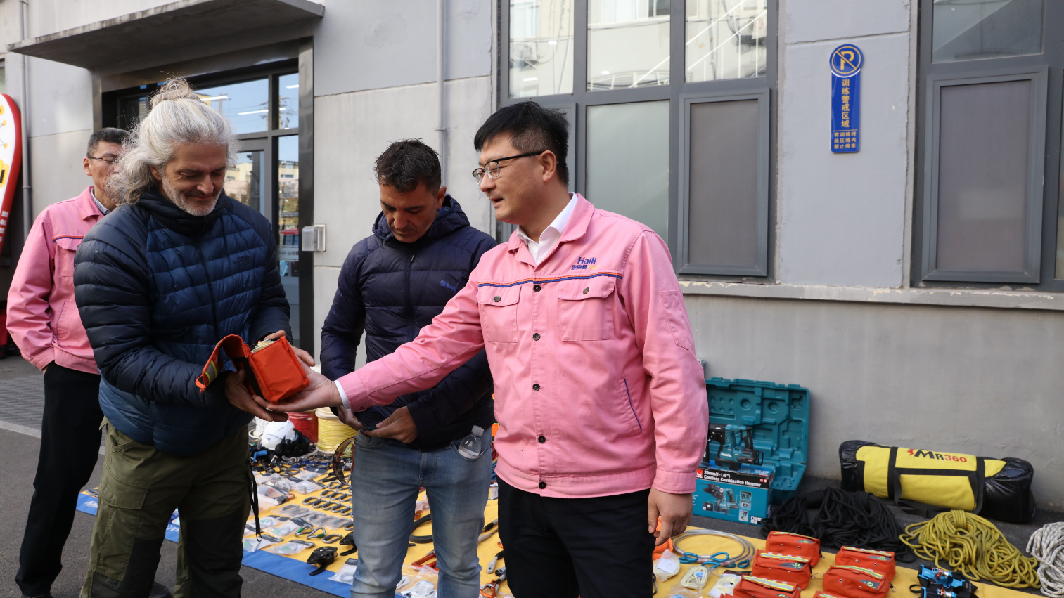 Delegation from the Ceuta Autonomous City Fire Service, Spain, Visits Hailiya Group for Study Exchange 微信图片_2025-12-01_152214_714