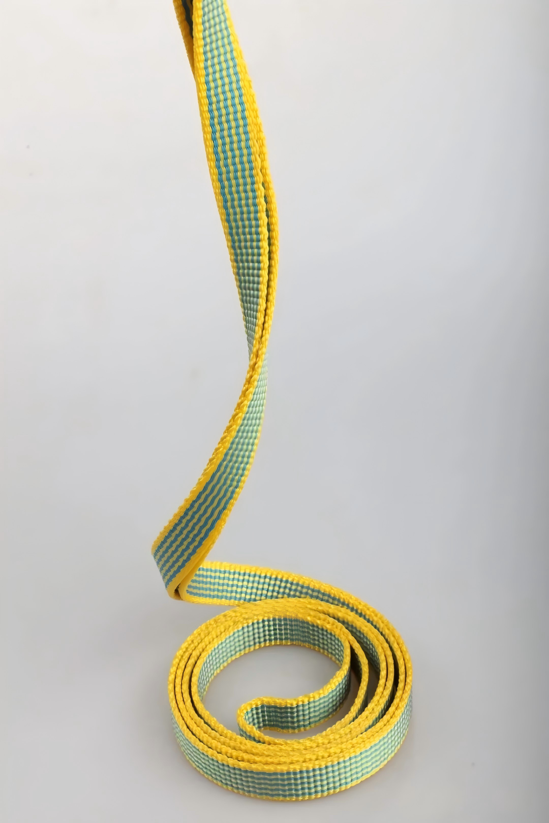 Why Does Knotting a Webbing Reduce Strength More Than Knotting a Rope? 640 (2)
